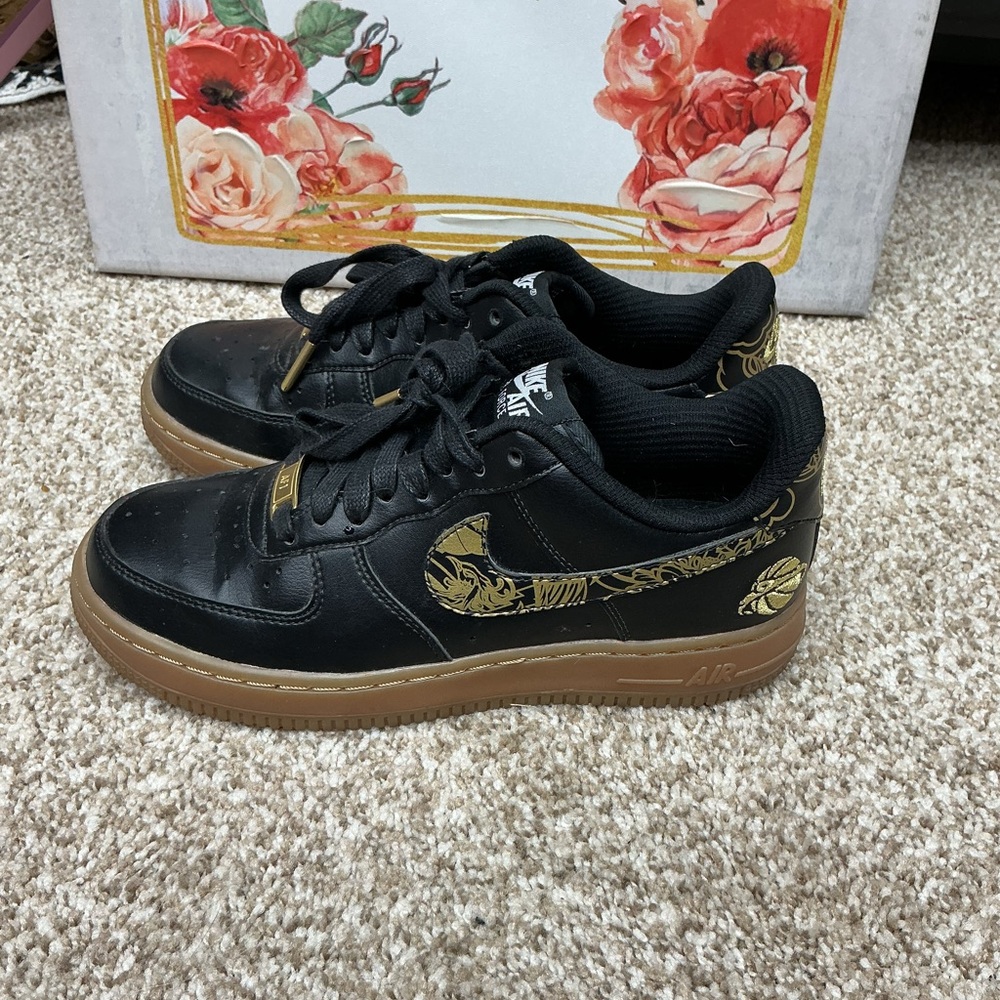 Nike Black and Gold Men's Shoes